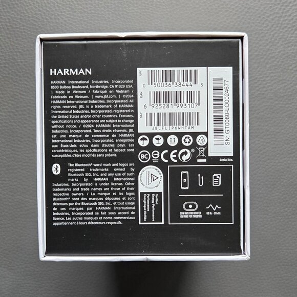 JBL Flip 6 - Portable Bluetooth Speaker Waterproof 12 Hours of Playtime - White - Picture 6 of 6